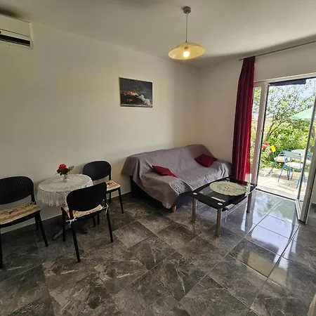 Dino And Jele Гостевой дом 3*