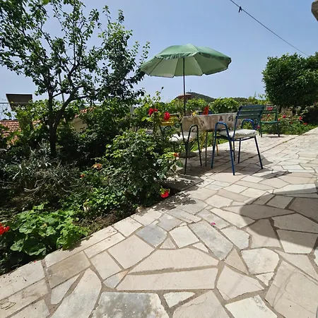 بيت ضيافة Dino And Jele 3*