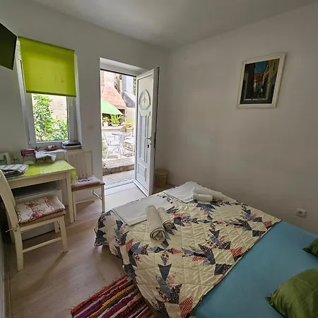 招待所 Dino And Jele